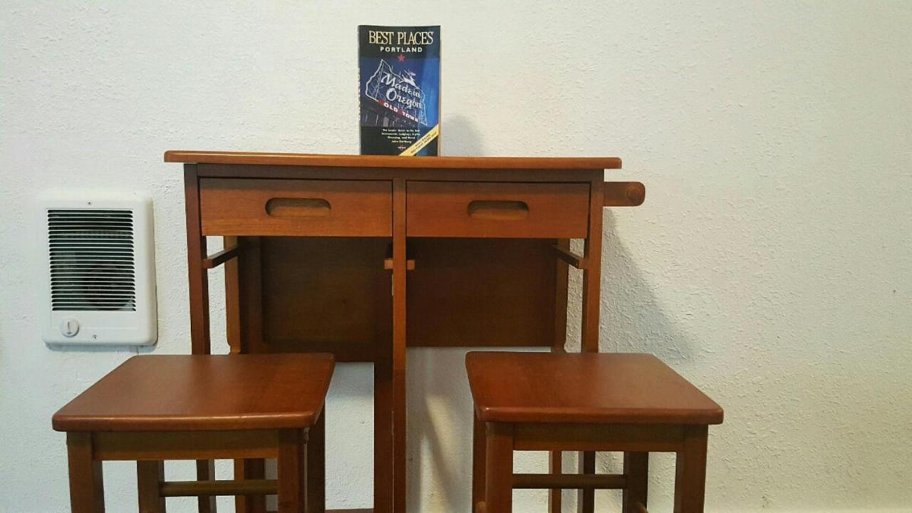 Motel Room With Kitchenette At Base Of Mt Hood Mount Hood Village Εξωτερικό φωτογραφία